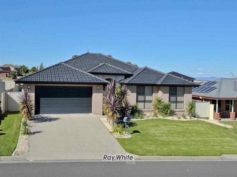 63 Grant Street, Tamworth NSW 2340