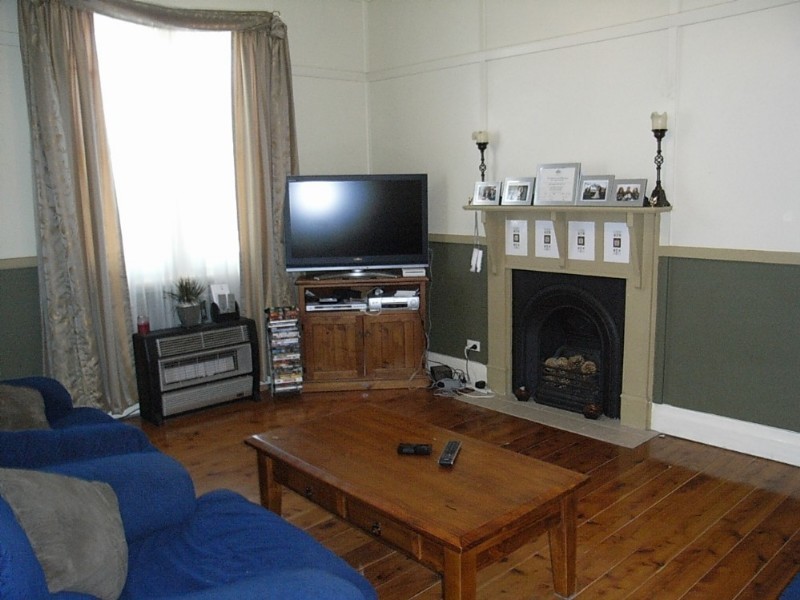 14 Dean Street, Tamworth NSW 2340