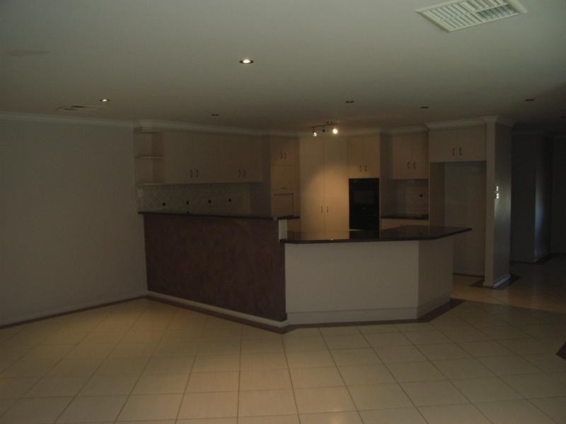 33 The Grange, Tamworth NSW 2340