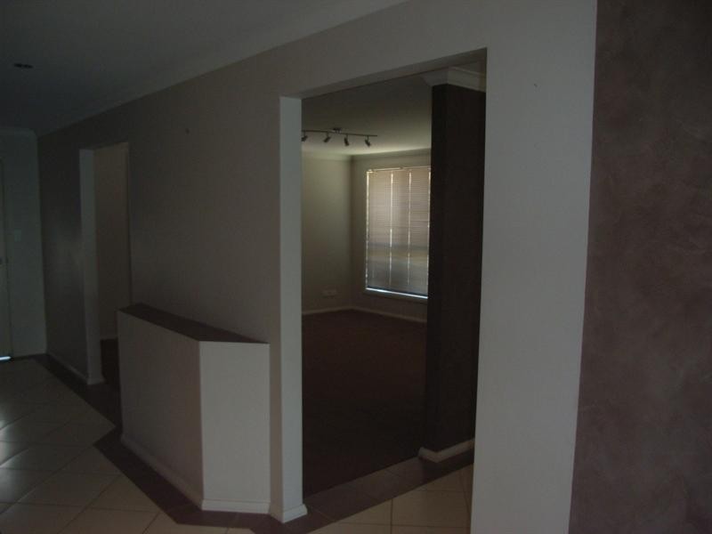 33 The Grange, Tamworth NSW 2340