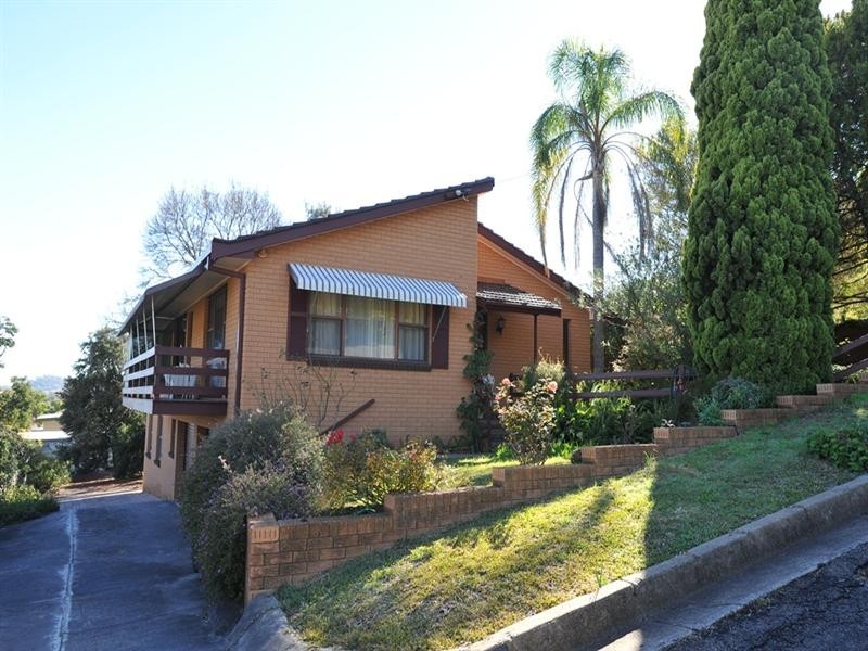 96 White Street, Tamworth NSW 2340