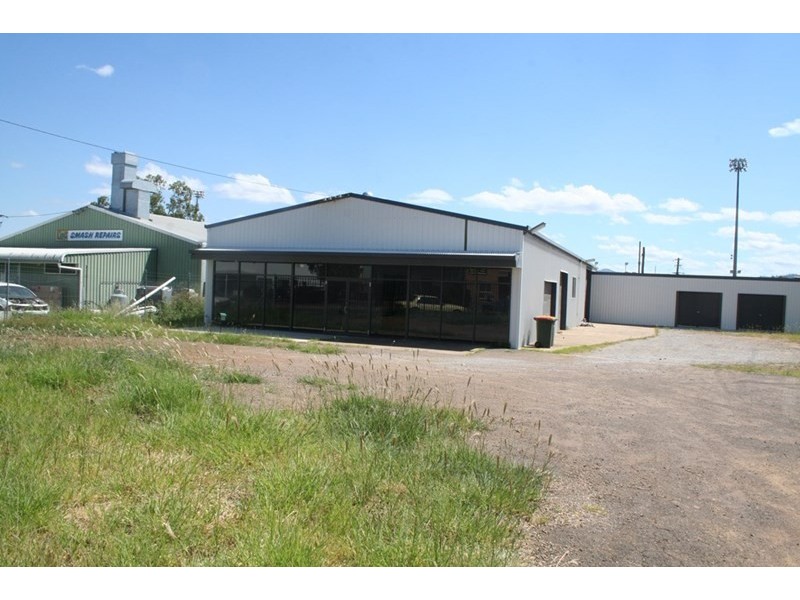 11 Hinkler Street, Tamworth NSW 2340
