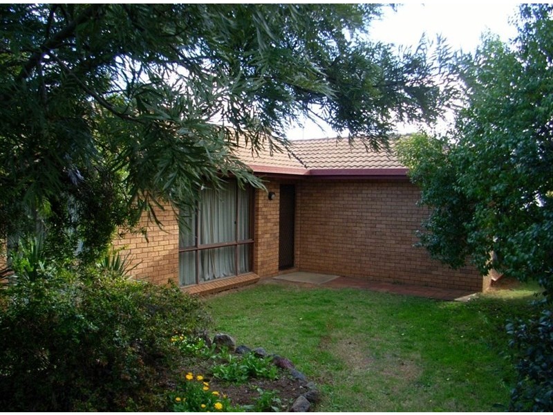 1 Boronia Drive, Tamworth NSW 2340