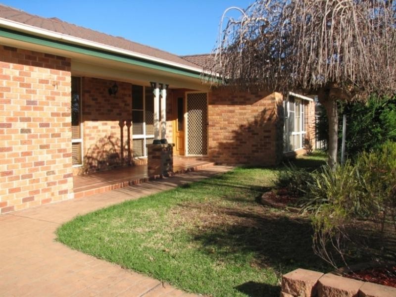 41 Dibar Drive, Tamworth NSW 2340