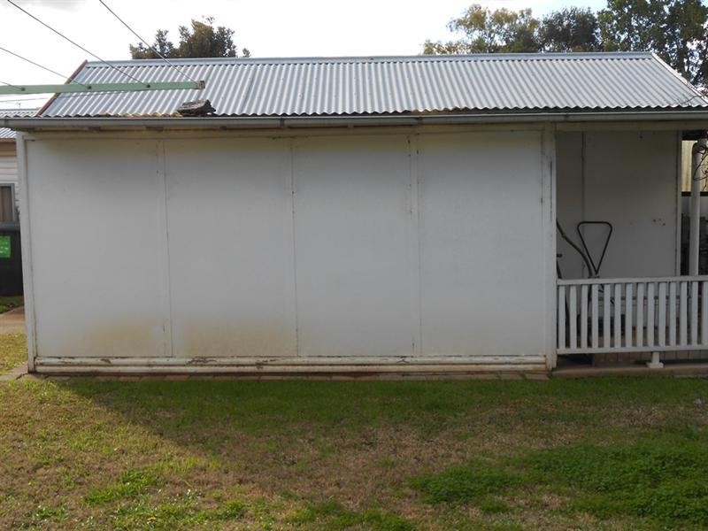 11 Churchill Street, Tamworth NSW 2340