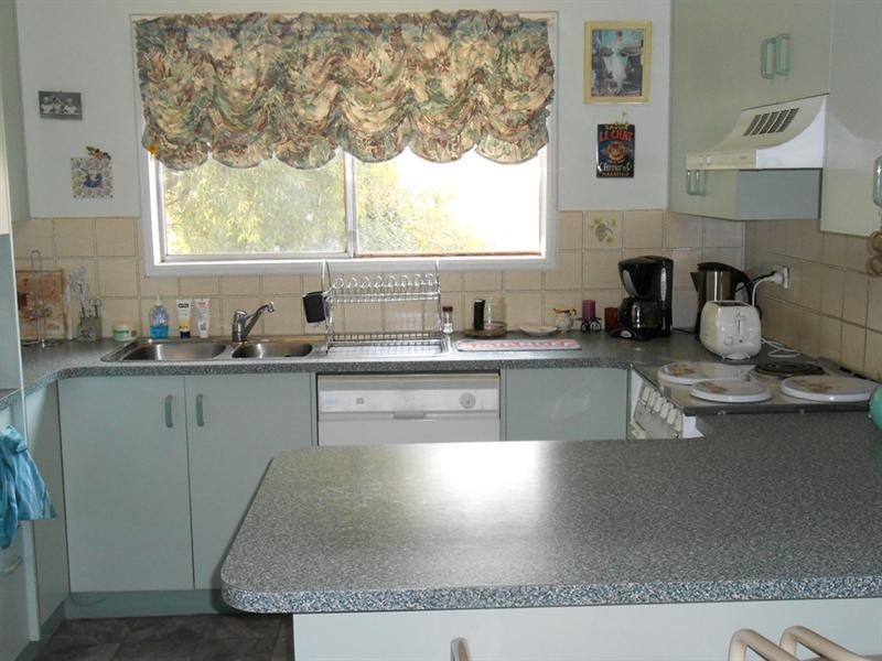 11 Churchill Street, Tamworth NSW 2340