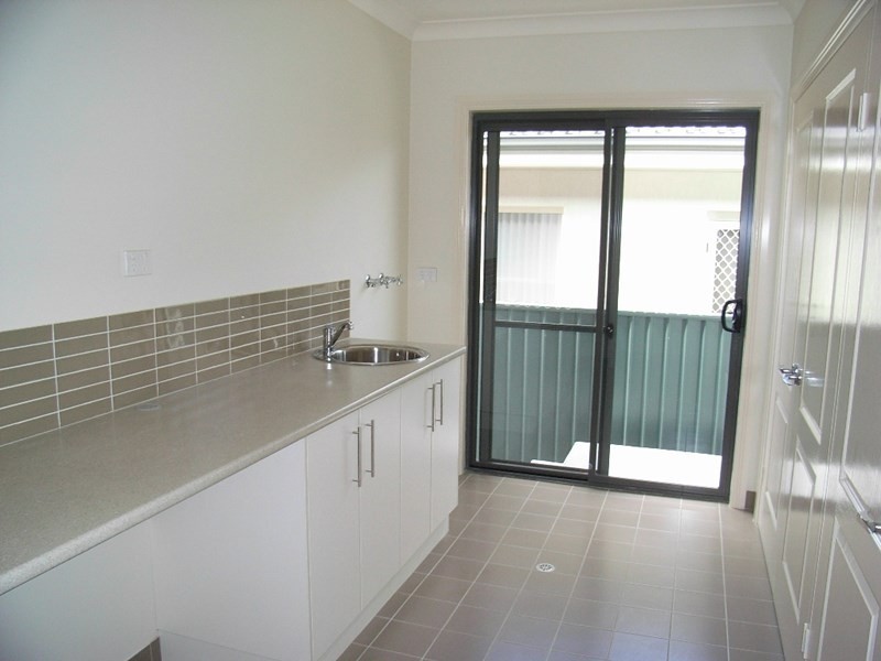 11 The Heights, Tamworth NSW 2340