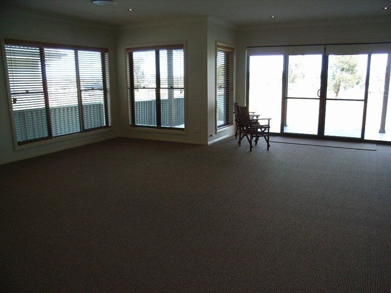 11 The Heights, Tamworth NSW 2340