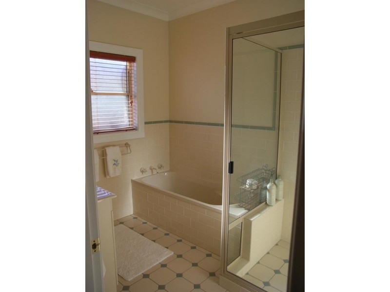 22 Cobb and Co Court, Tamworth NSW 2340