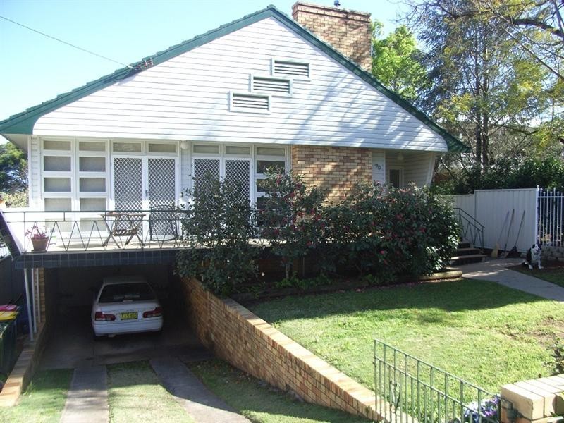 90 White Street, Tamworth NSW 2340