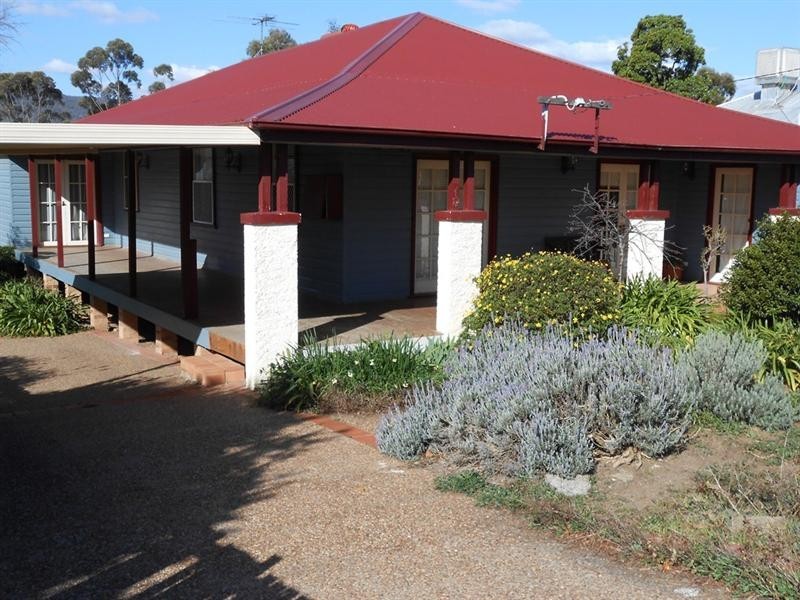 36 Phillip Street, Tamworth NSW 2340