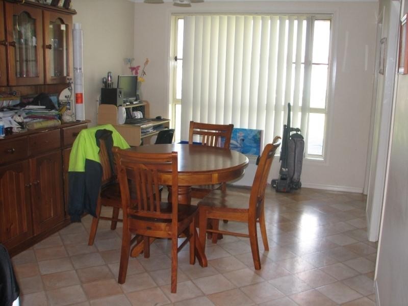 8 Banks Street, Westdale NSW 2340