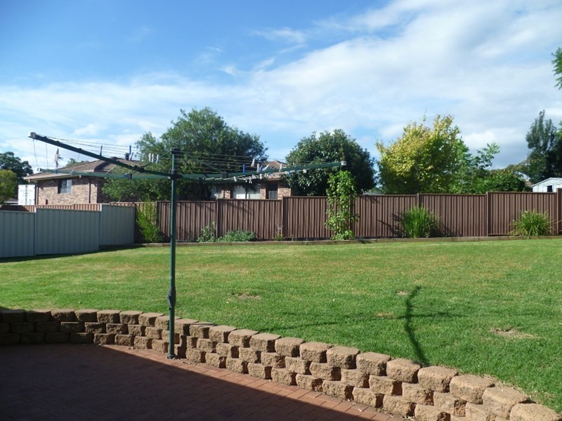 8 Glengarvin Drive, Tamworth NSW 2340