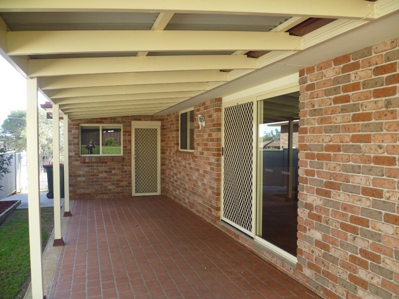 8 Glengarvin Drive, Tamworth NSW 2340