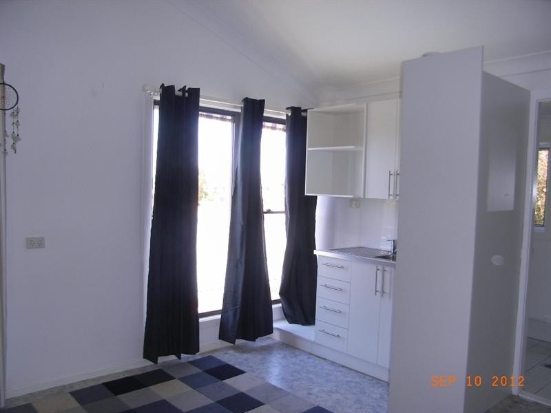 Bedsit 380 Goonoo Goonoo Road, Tamworth NSW 2340