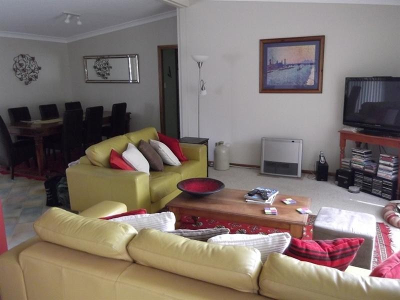 4 Duncan Street, Woolomin NSW 2340