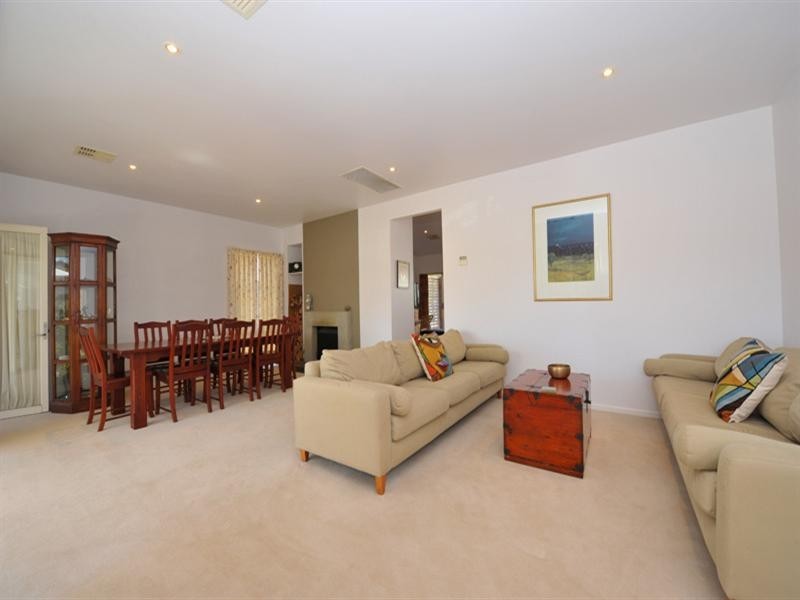 39 Banjos Circuit, Tamworth NSW 2340