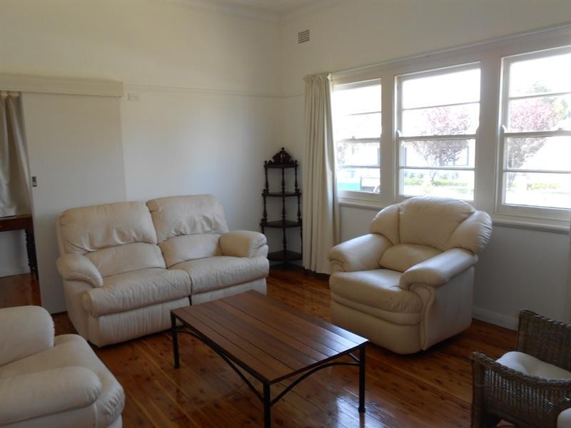 14 Russell Street, Tamworth NSW 2340