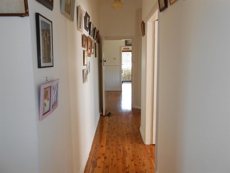 14 Russell Street, Tamworth NSW 2340