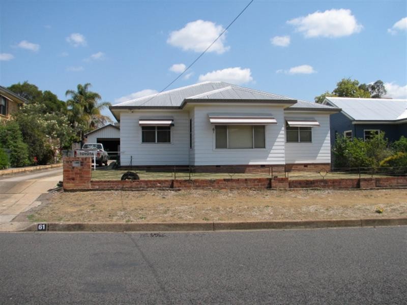 61 Phillip Street, Tamworth NSW 2340