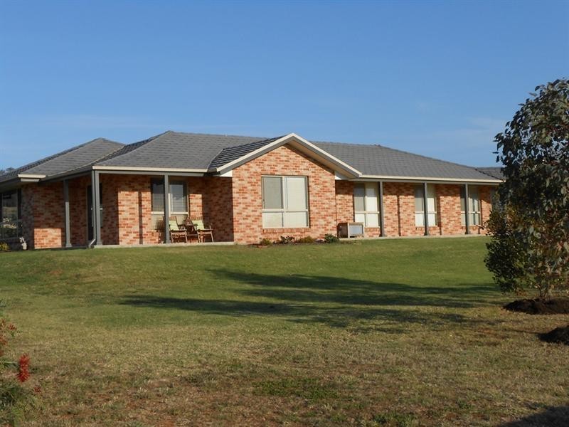 2 Conjola Drive, Tamworth NSW 2340