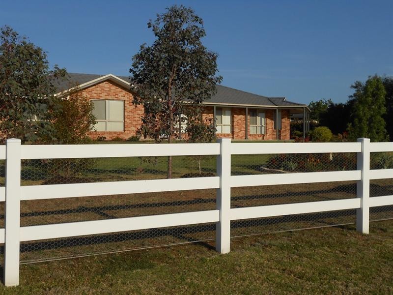 2 Conjola Drive, Tamworth NSW 2340