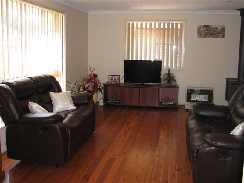 9 Waree Drive, Tamworth NSW 2340