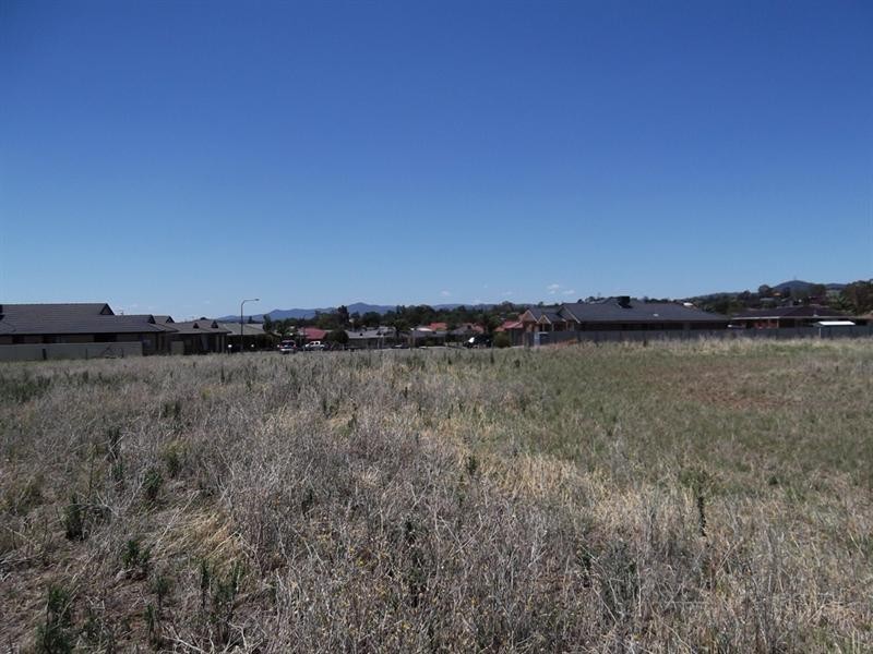 11 Warwick Road, Tamworth NSW 2340