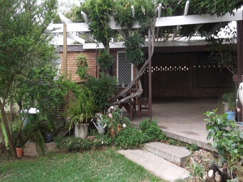 27 Grant Street, Tamworth NSW 2340