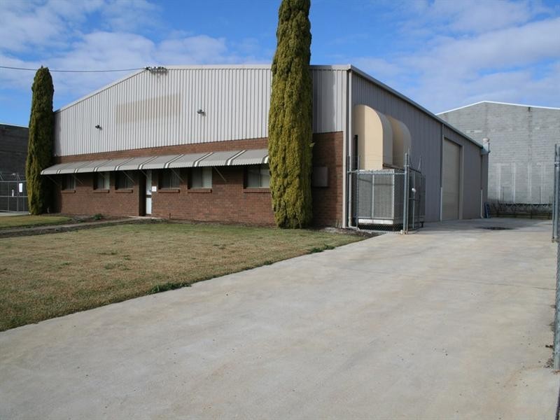 12 Kingsford Smith Street, Tamworth NSW 2340