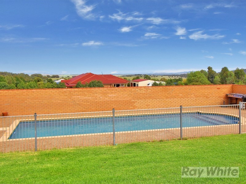 8 Browns Lane, Tamworth NSW 2340