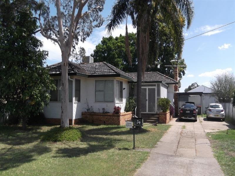 34 Edinburgh Avenue, Tamworth NSW 2340