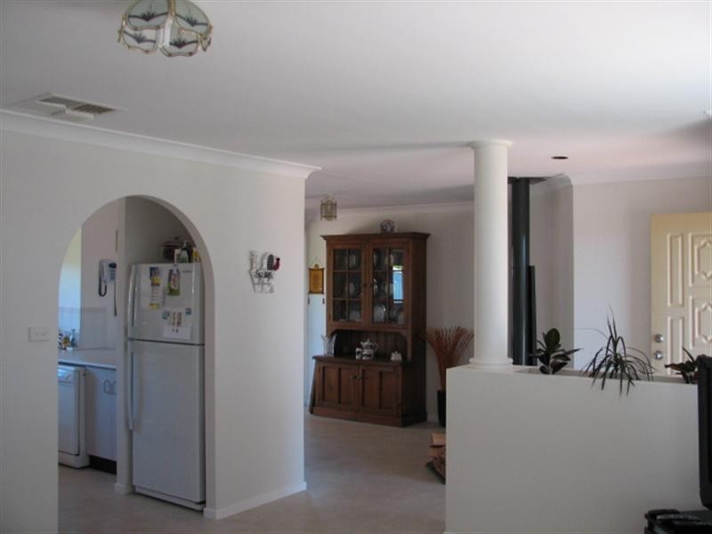 1 Narine Close, Tamworth NSW 2340