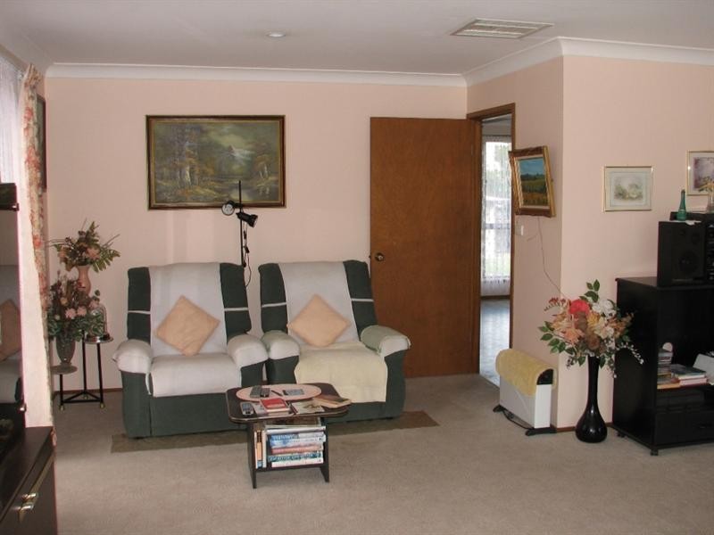 19 Dorothy Avenue, Kootingal NSW 2352