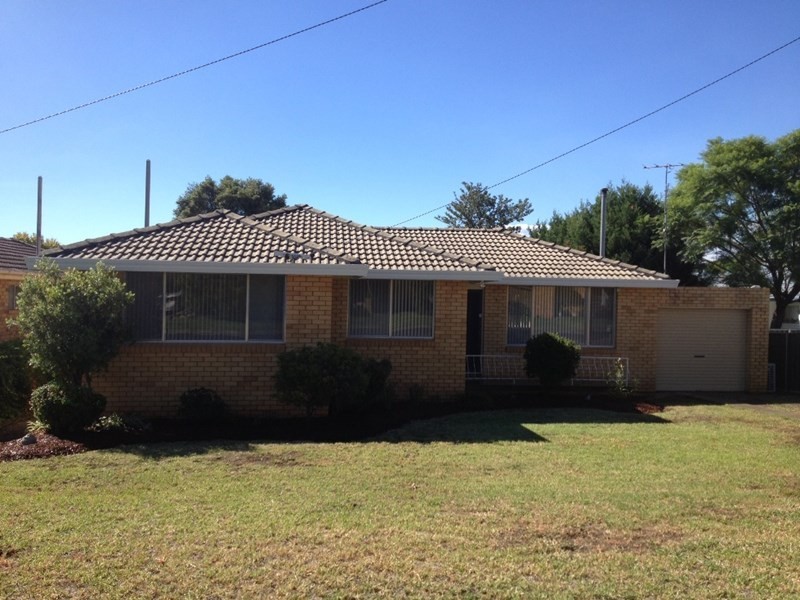 3 Coorong Street, Tamworth NSW 2340