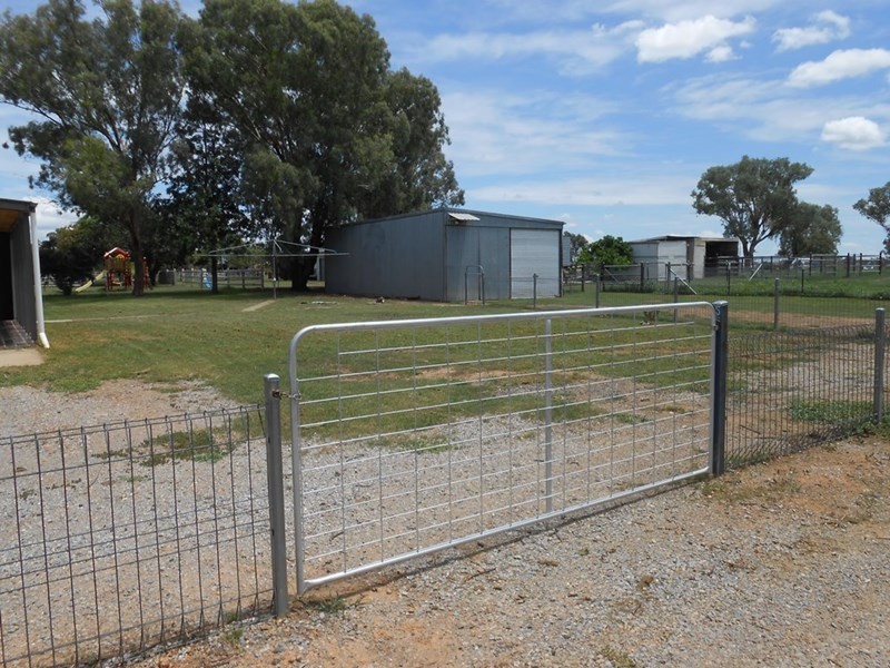 60 New Winton Road, Tamworth NSW 2340