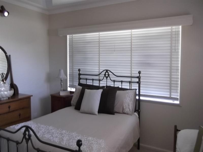 83 Oak Street, Tamworth NSW 2340