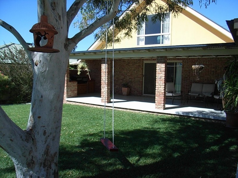 12 The Retreat, Tamworth NSW 2340