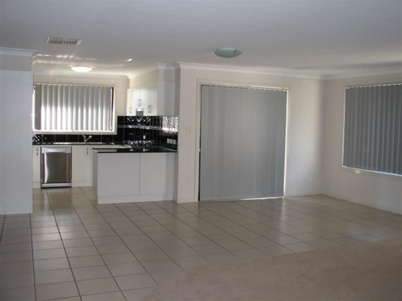 35 Lindsay Road, Westdale NSW 2340