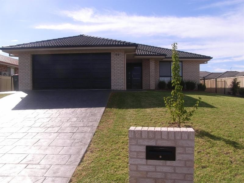 50 Boronia Drive, Tamworth NSW 2340