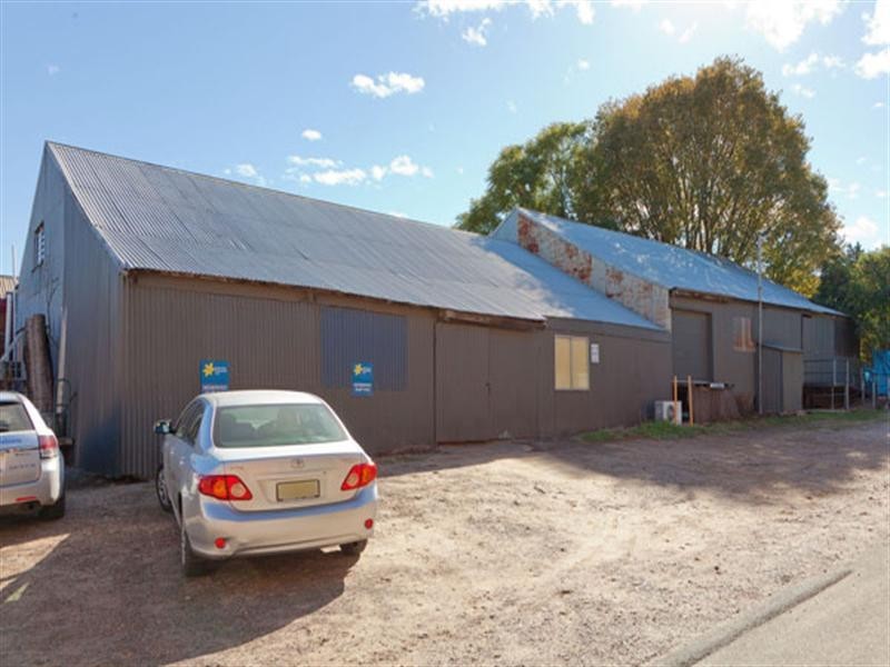218 Peel Street, Tamworth NSW 2340