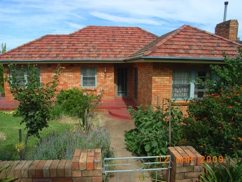 147 Upper Street, Tamworth NSW 2340