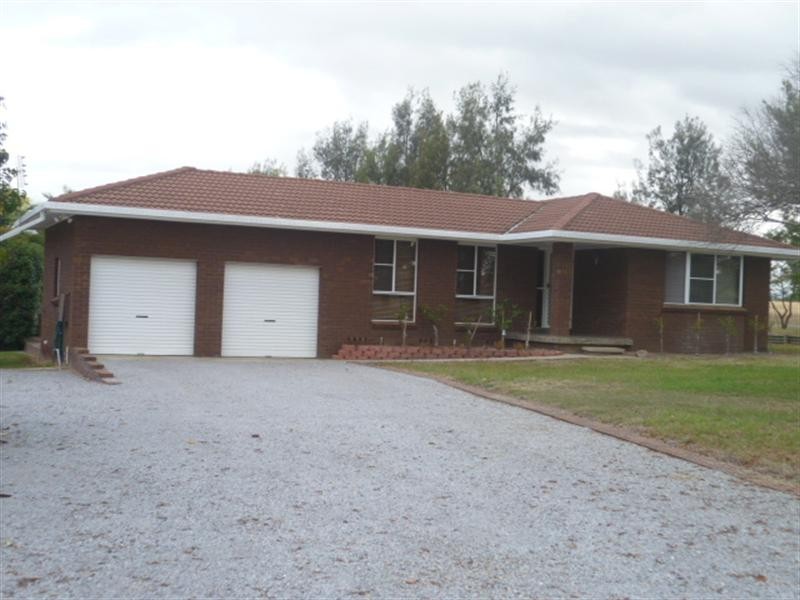 16 Ralfe Road, Tamworth NSW 2340