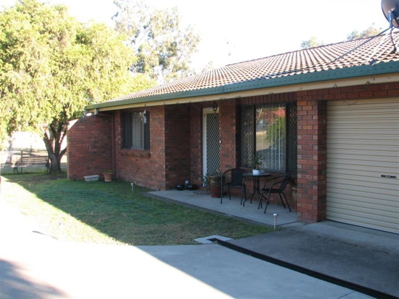 6 Illoura Street, Hillvue NSW 2340