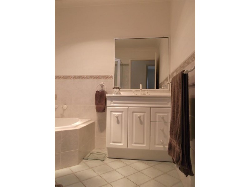 1 Kurria Close, Hillvue NSW 2340