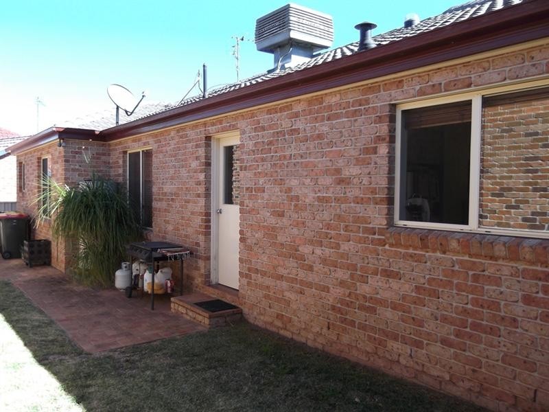 1 Kurria Close, Hillvue NSW 2340