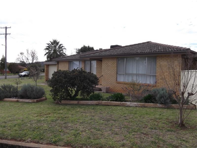 14 Merindah Avenue, Manilla NSW 2346