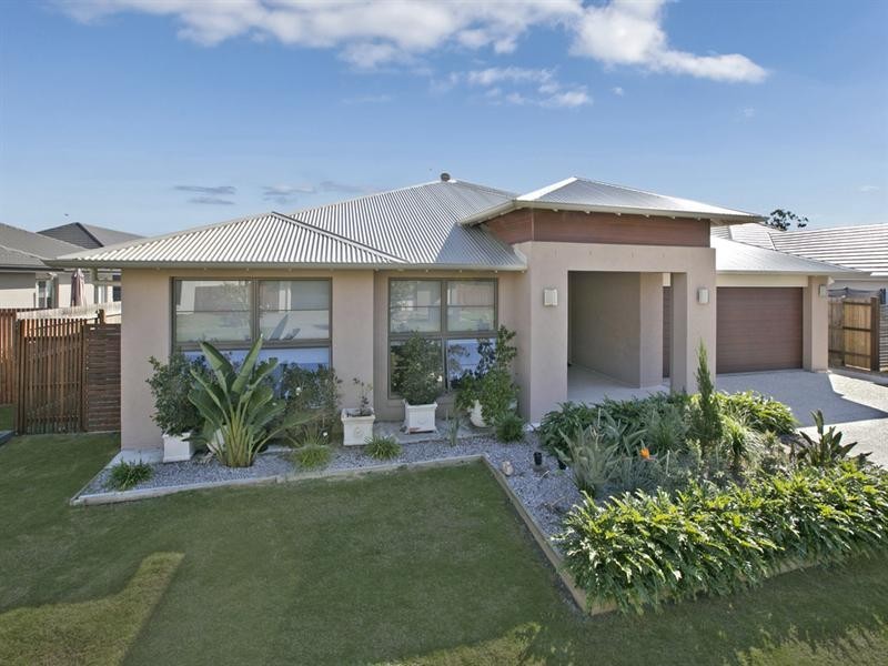 85 Watervale Parade, Wakerley QLD 4154