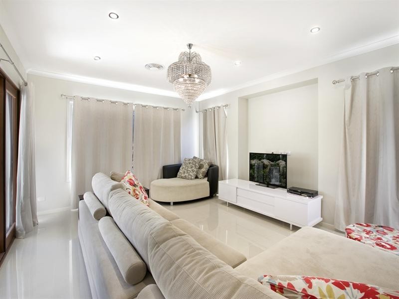85 Watervale Parade, Wakerley QLD 4154