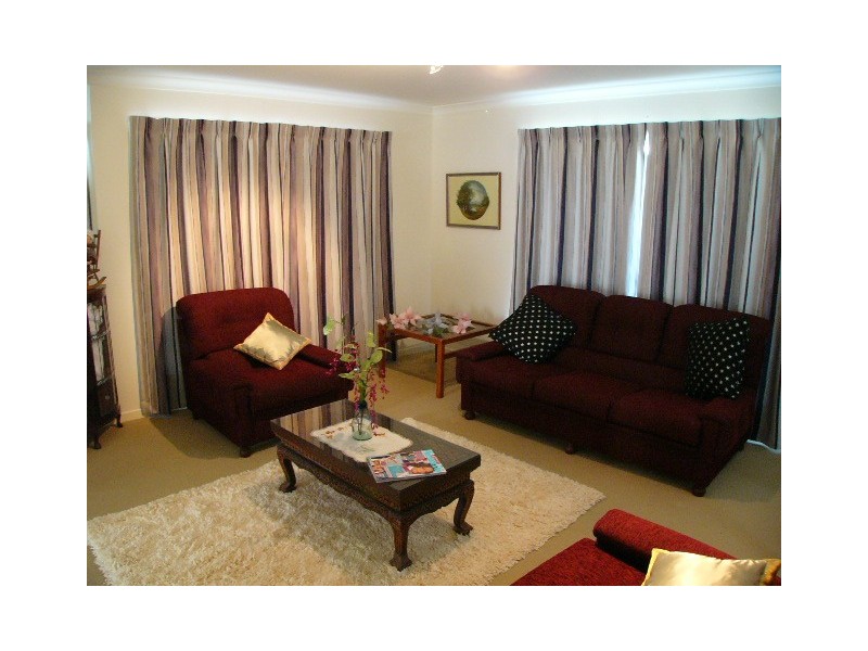 98 Brokenwood Circuit, Tingalpa QLD 4173